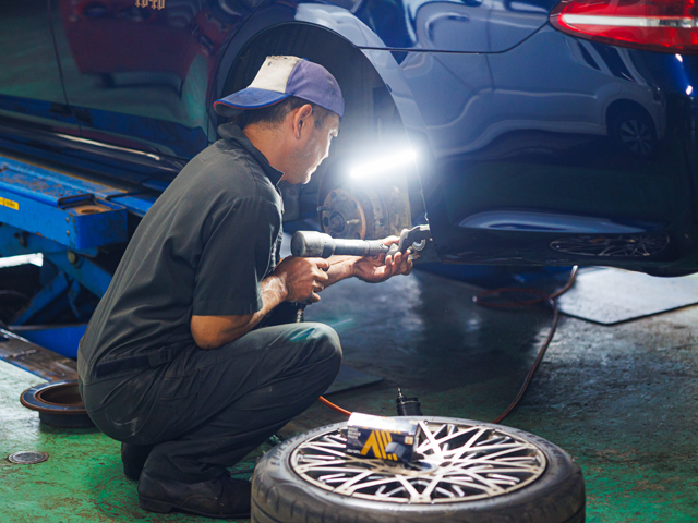 愛地モータース