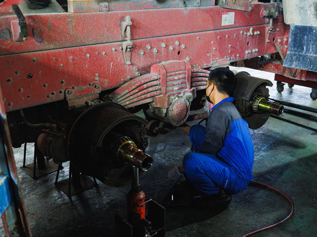 愛地モータース