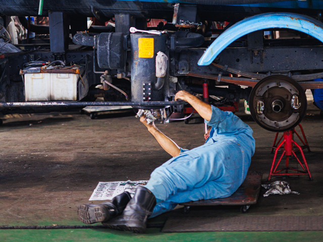 愛地モータース